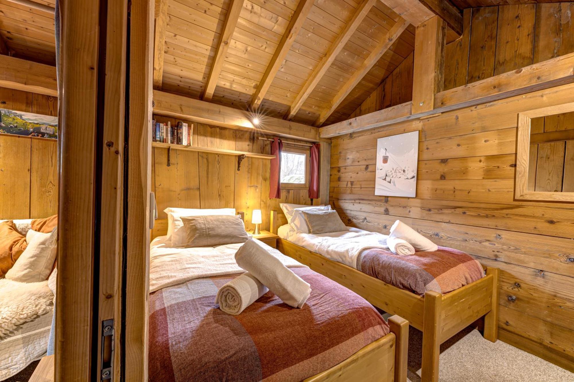 Tiki Lodge - Hot Tub & Sauna Шамони Экстерьер фото
